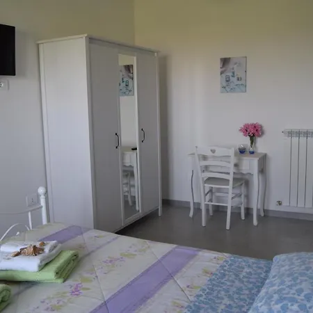 Апартаменты Alba Marina Tollo